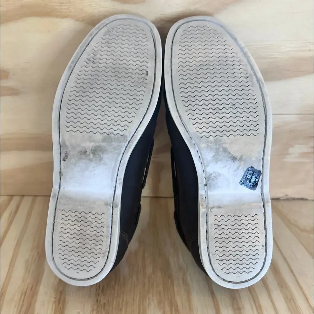 Hitchcock eyelet moccasin